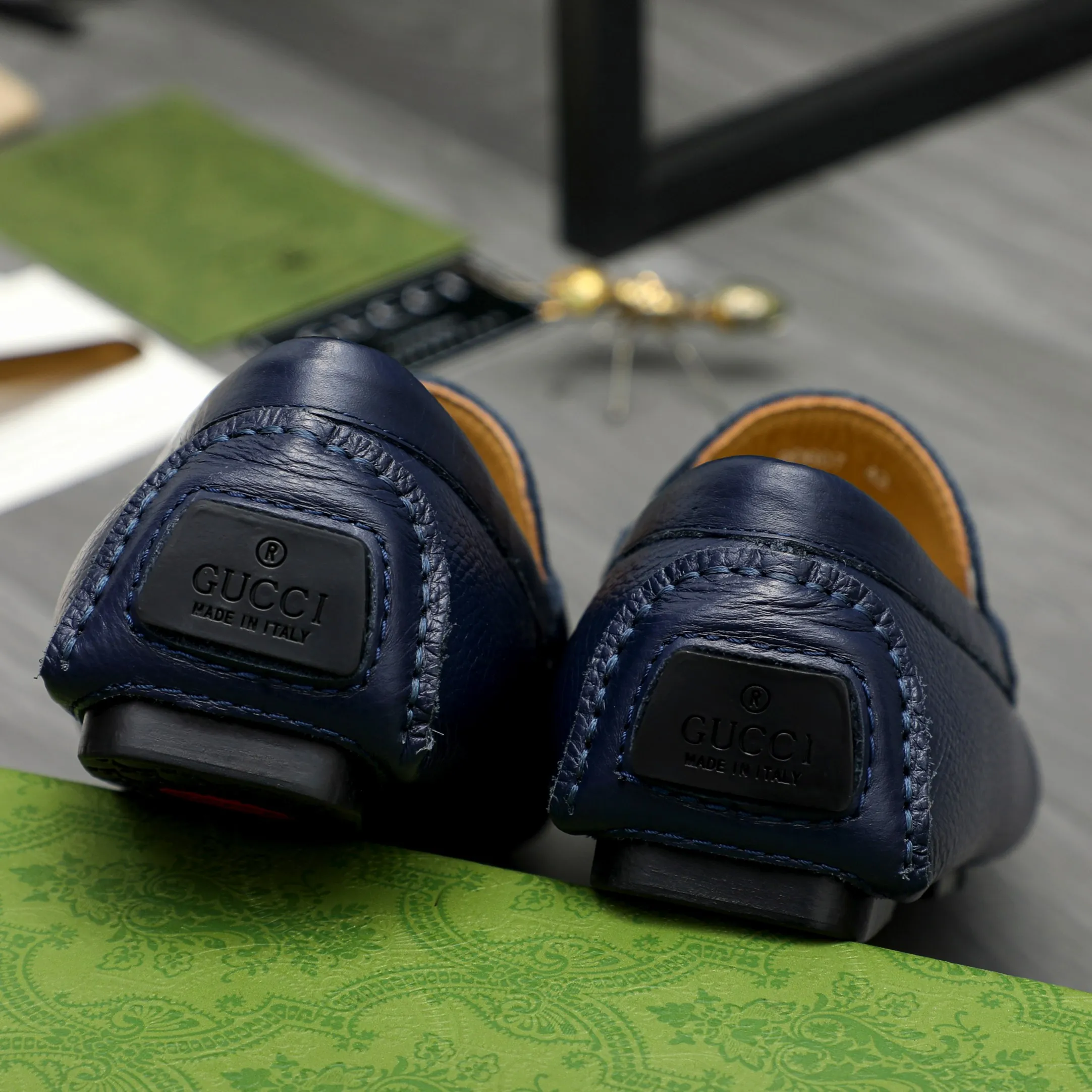Men's shoes 💰p420 Product trademark: GUCCI (Gucci) casual slip-on men's shoes Regular size: 38-44 Product materials: Selected pebbled cowhide upper, sheepskin lining, rubber outsole